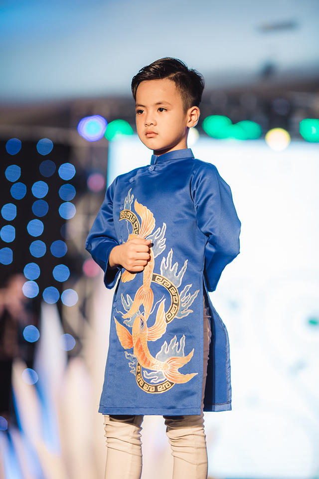 Tại đây, các bé được gặp gỡ, giao lưu và học hỏi. Bên cạnh việc được đầu tư chuyên môn một cách chuyên nghiệp, chương trình còn có các thử thách giúp các bạn nhỏ phát triển về trí-thể-mỹ; rèn luyện trong môi trường khắc nghiệt nhưng không kém phần thú vị sẽ giúp các bạn thể hiện được tài năng, sự tự tin cũng như bản lĩnh của chính mình.