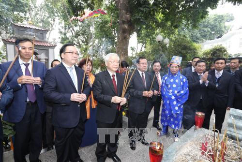 Tổng Bí thư đã cẩn cáo trước anh linh các vị liệt tổ, liệt tông về những thành tựu to lớn đạt được trong công cuộc xây dựng và bảo vệ Tổ quốc.