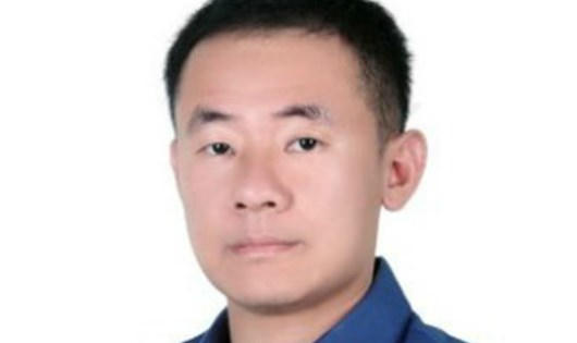 Ông Xiyue Wang.