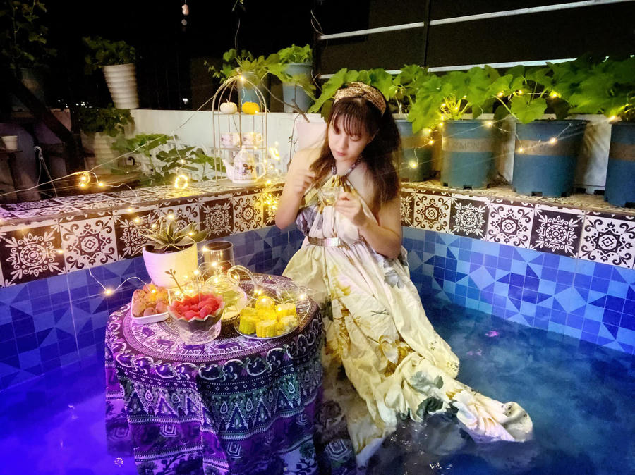 Sân thượng còn là nơi tổ chức những bữa tiệc ngoài trời của gia đình.