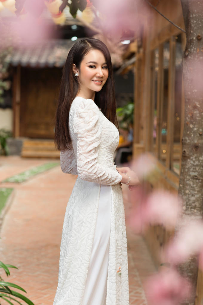 Sau cuộc thi sắc đẹp uy tín, Dương Yến Phi được nhiều nhà sản xuất, nhà thiết kế, nhiếp ảnh gia… biết đến và ngỏ lời mời tham gia các chương trình lớn trong vai trò giám khảo, vedette, khách mời danh dự...