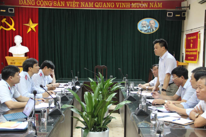 &Ocirc;ng L&ecirc; Kim Th&agrave;nh - Cục trưởng Cục QLXD&amp;amp;amp;CLCTGT b&aacute;o c&aacute;o về c&ocirc;ng t&aacute;c tuyển dụng, sử dụng v&agrave; quản l&yacute; c&ocirc;ng chức.