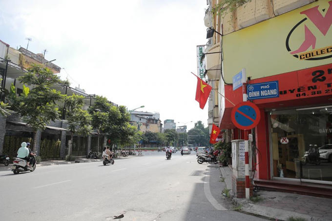 Phố Đình Ngang sớm ngày hôm nay.