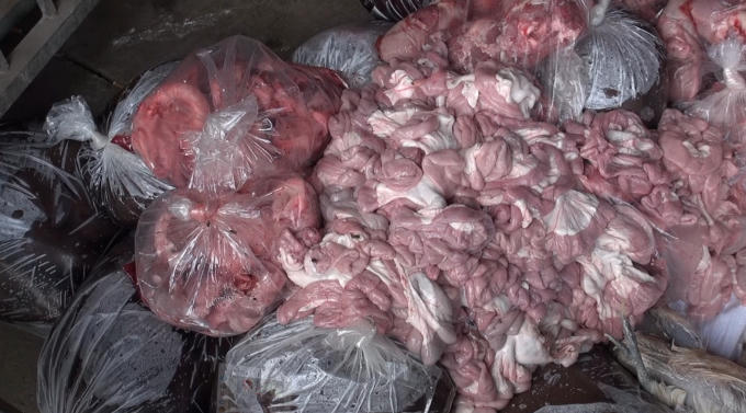 Nội tạng không rõ nguồn gốc.