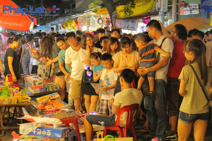 Thời tiết khá mát mẻ và dễ chịu, do đó tâm lý du khách đến đây rất thoải mái.