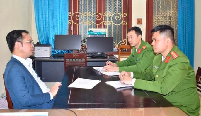 Vũ Ngọc Tý tại cơ quan Công an (Ảnh Công an Ninh Bình).