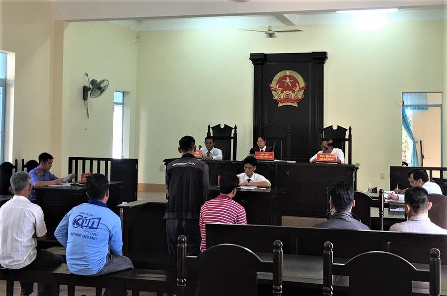 Luật sư công đại diện khởi kiện bảo vệ lợi ích công. (Ảnh minh họa)
