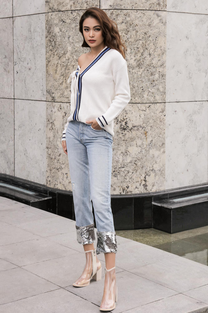 Mâu Thuỷ khoe khéo hình thể “chuẩn mẫu” của mình trong bộ ảnh mới