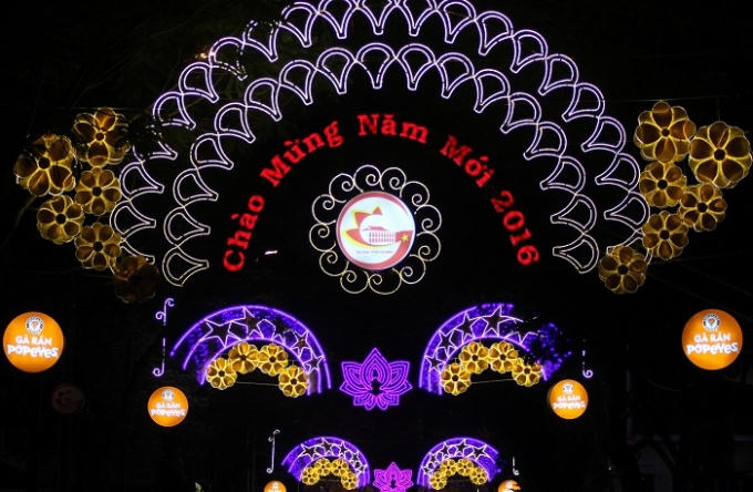 Mỗi con phố, con đường có một điểm nhấn riêng trong cách thức trang trí.