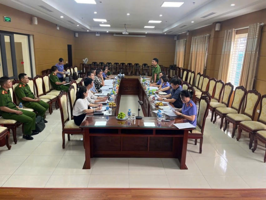 Các cơ quan Tư pháp họp bàn trao đổi công việc.