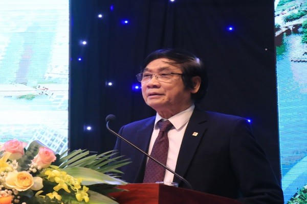 Ông Trần Ngọc Chính - Chủ tịch Hội Quy hoạch phát triển đô thị Việt Nam Phát biểu Đề dẫn tại Hội thảo.