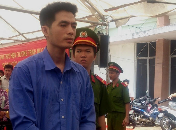 Hung thủ trước vành móng ngựa.