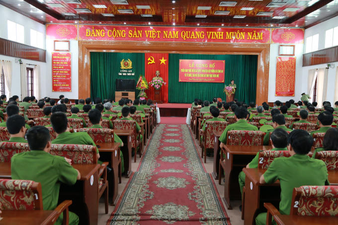 Hội nghị công bố Quyết định.