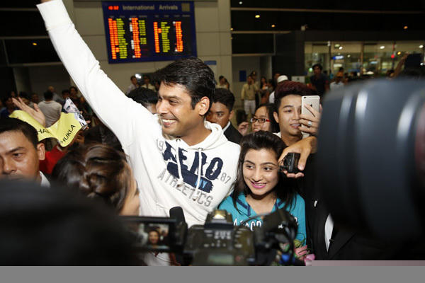 Siddharth Shukla đến Việt Nam.