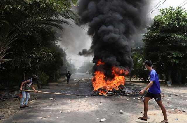 Mỹ, Nhật liên tiếp