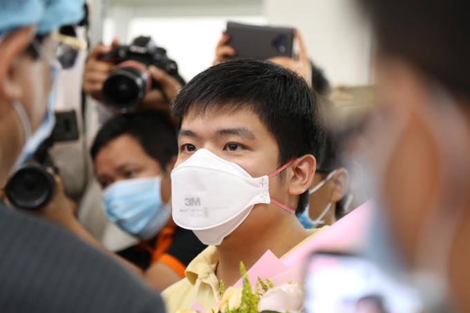 1580788394-567-benh-nhan-nguoi-trung-quoc-nhiem-virus-corona-tai-viet-nam-duoc-xuat-vien-20200204101513_img_3377-1580788369-width1920height1280