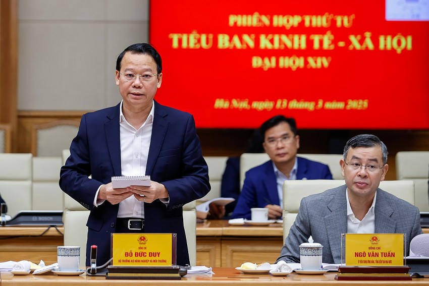 Thủ tướng nhấn mạnh những nội dung quan trọng tại phiên họp thứ tư của Tiểu ban Kinh tế-xã hội