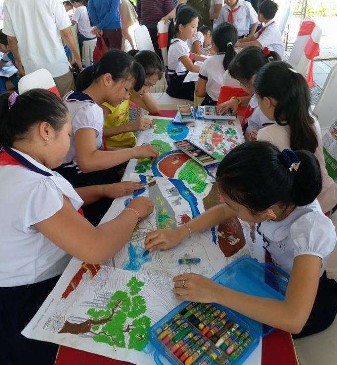 Đội giành chiến thắng dựa trên khả năng phối hợp tô màu giữa các thành viên trong nhóm.