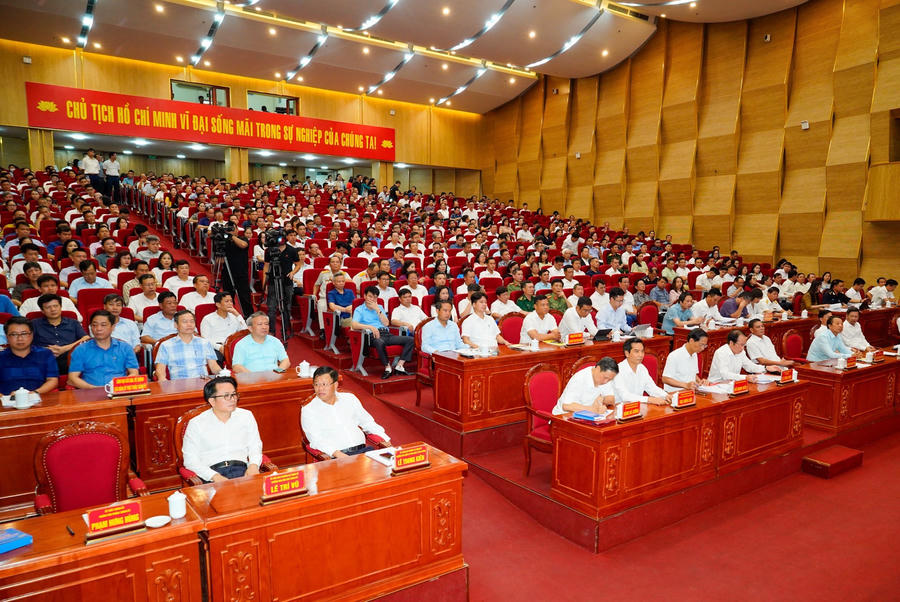 Các đại biểu dự hội nghị.