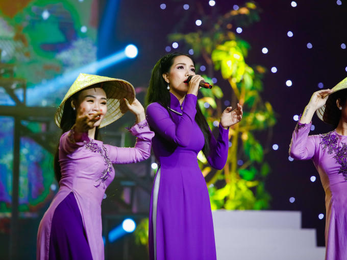 Thúy Huyền bolero: Khi cuộc đời vận vào đúng cái tên “sầu nữ”