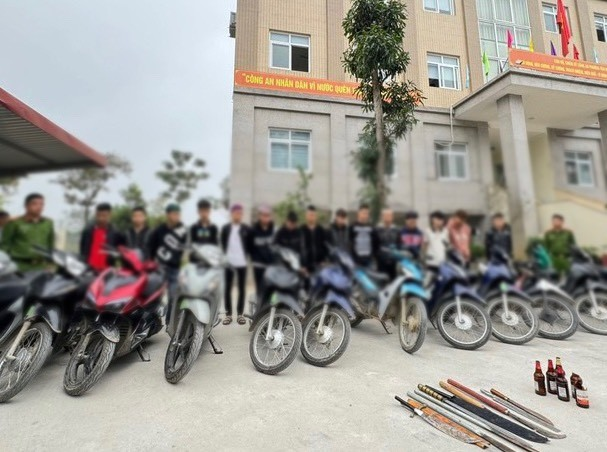 Công an quận Hà Đông bắt giữ 26 đối tượng mang hung khí đánh nhau
