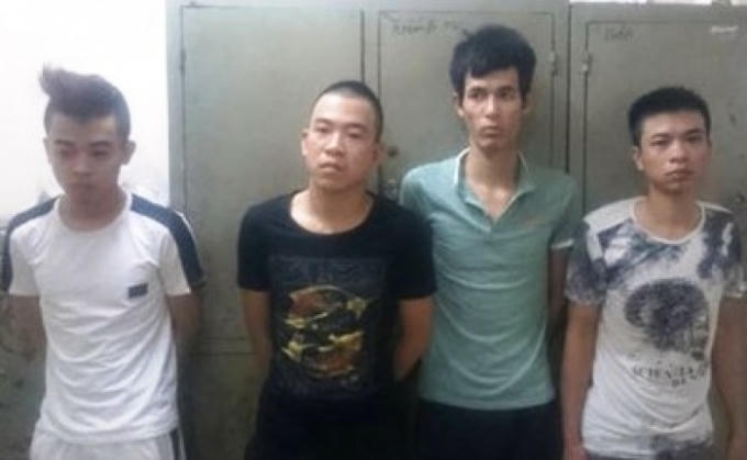 Các đối tượng "chăn dắt" gái dịch vụ bị bắt giữ.
