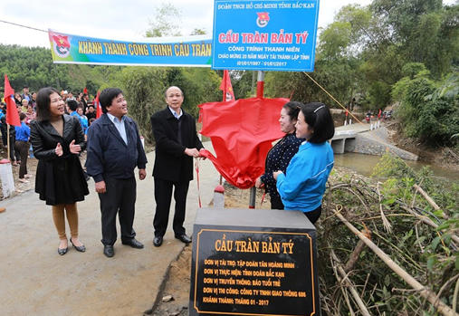 Khánh thành cây cầu “vĩnh cửu” nối 2 thôn vùng sâu tại Bắc Kạn.