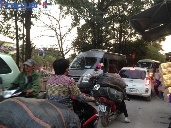 Tình trạng ùn tắc đã diễn ra.