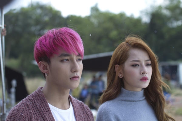 Chi Pu trở thành người yêu của Sơn Tùng trong MV "Hãy buông đôi tay nhau ra"