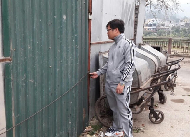 Khi trở về mảnh đất nơi căn nhà của gia đình trước đây anh Đức luôn cảm thấy vô cùng đau đớn
