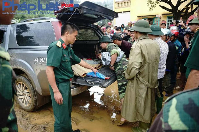 Nạn nhân thứ 3 trong vụ lũ quét đã được tìm thấy. (Ảnh: Tiến Vũ)