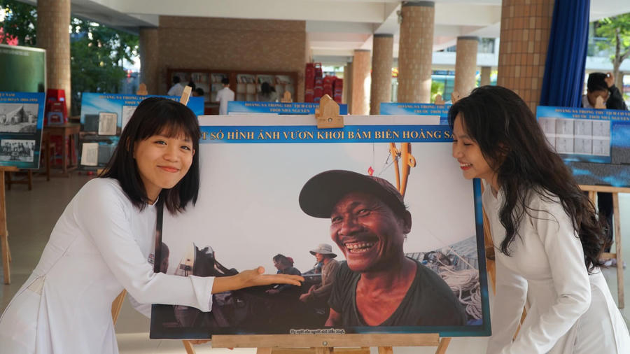 Thông qua Chương trình, các em học sinh đã hiểu thêm truyền thống, lịch sử, về chủ quyền biển đảo của nước nhà