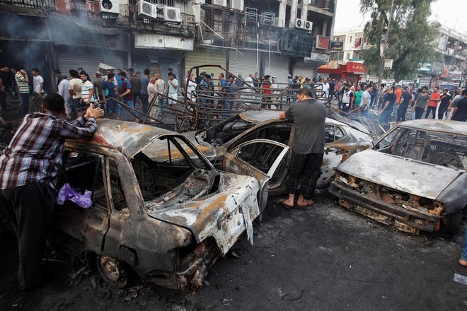 Hiện trường xảy ra vụ đánh bom liều chết. (Ảnh: Reuters)