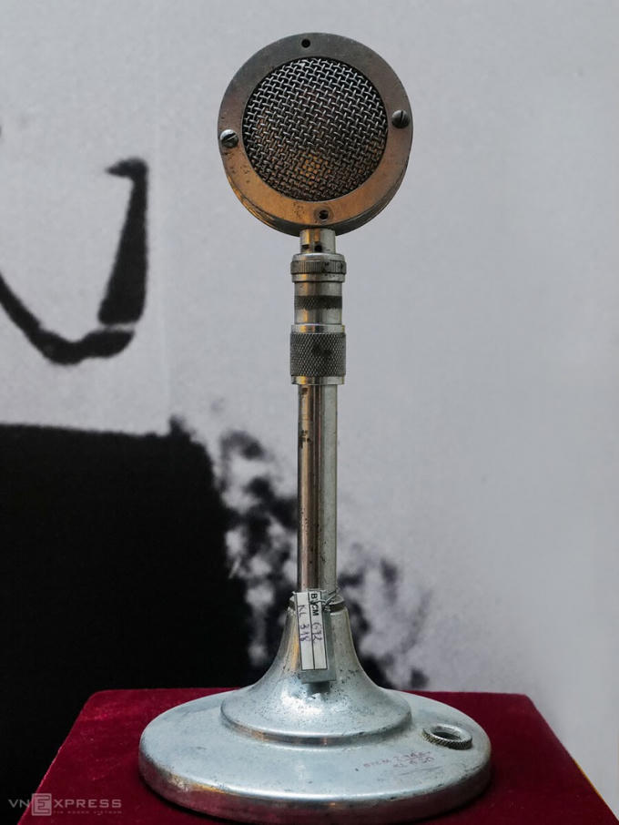 Chiếc micro từng được Chủ tịch Hồ Chí Minh đọc trong buổi lễ lịch sử hiện lưu trữ, trưng bày tại Bảo tàng Lịch sử Việt Nam.