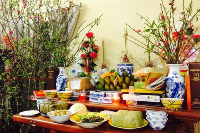 Bàn thờ là nơi linh thiêng, chỉ nên bày biện vừa phải. Ảnh minh họa: Dân Trí.