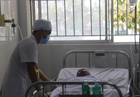 Một trong số 6 nạn nhân bị bỏng rất nặng, tiên lượng điều trị khó khăn.