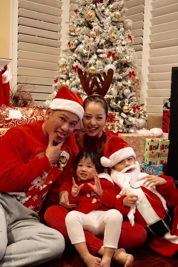 Phút nhí nhố của Jennifer và chồng. Ảnh: Internet