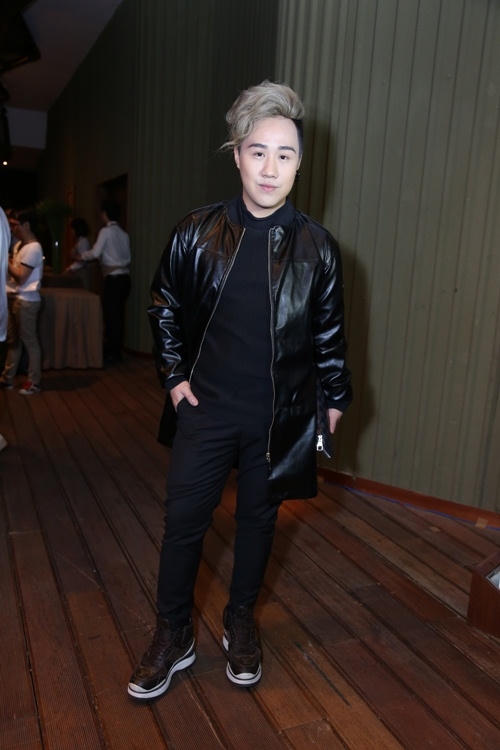 Team Trung Quân gồm Producer Mastal (Lương Thanh Hải) - DJ Huy DX (Đỗ Xuân Huy) - Biên đạo Ian St.319 (Đặng Nhật Phương).