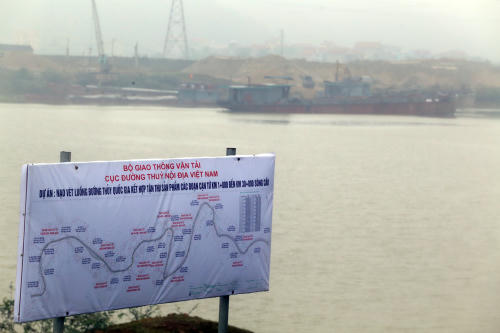 Dự án nạo vét luồng sông Cầu do Cục đường thủy nội địa (Bộ Giao thông) cấp phép. Ảnh: Bá Đô