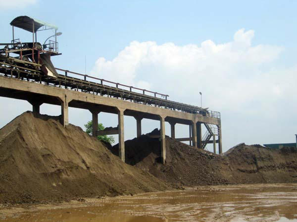 Gần đây nhiều công ty khai thác khoáng sản tại Lào Cai bị xử phạt vì vi phạm các quy định pháp luật.