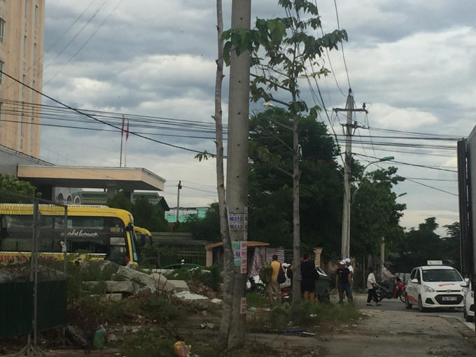 Huế: Nhiều nh&agrave; xe giường nằm &ldquo;biến&rdquo; đường Trương Gia M&ocirc; th&agrave;nh &ldquo;bến&rdquo;