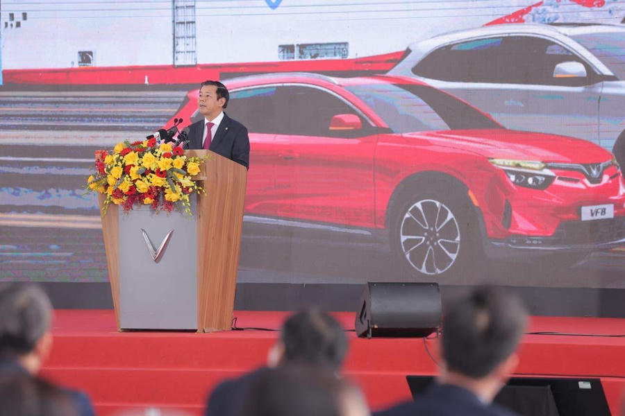 Ông Nguyễn Việt Quang - Phó Chủ tịch kiêm Tổng giám đốc Tập đoàn Vingroup phát biểu tại buổi lễ.