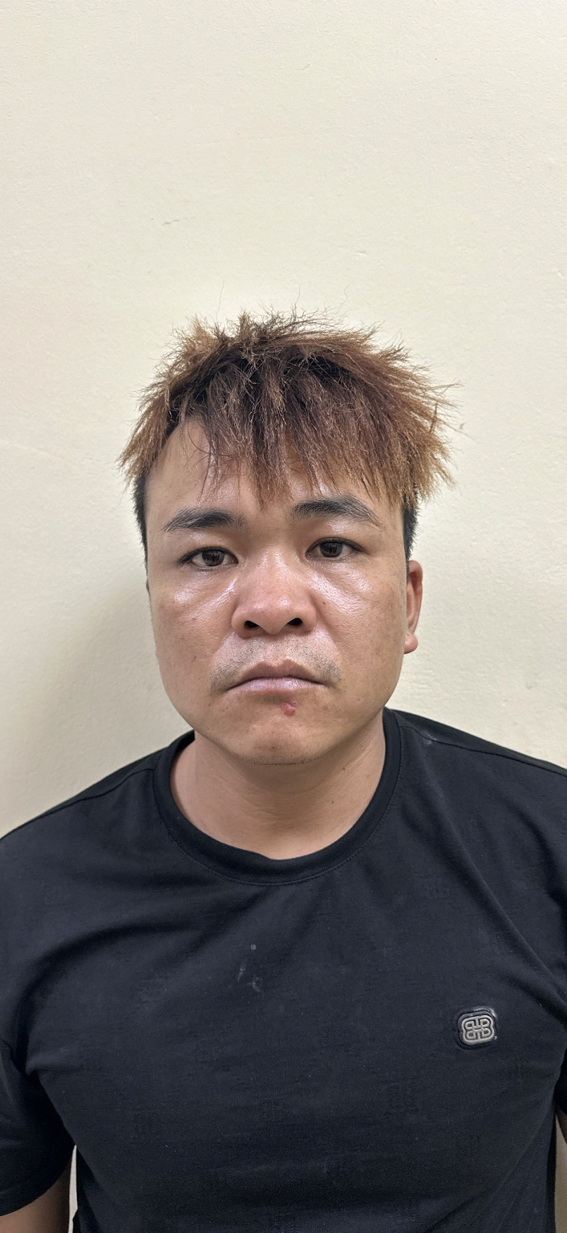 Đối tượng Phùng Văn Thi.