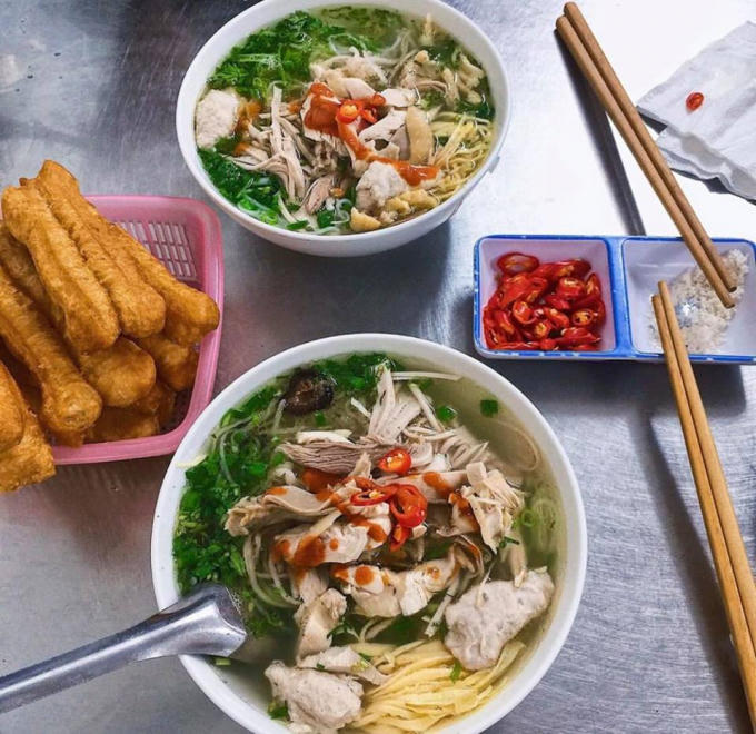 Đến Hà Nội mà chưa thưởng thức bún thang có lẽ là một thiếu sót. Ảnh: CTV.