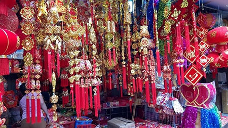 Dây trang trí mạ vàng in chữ nổi, dây trang kim có nguồn gốc chủ yếu từ Trung Quốc