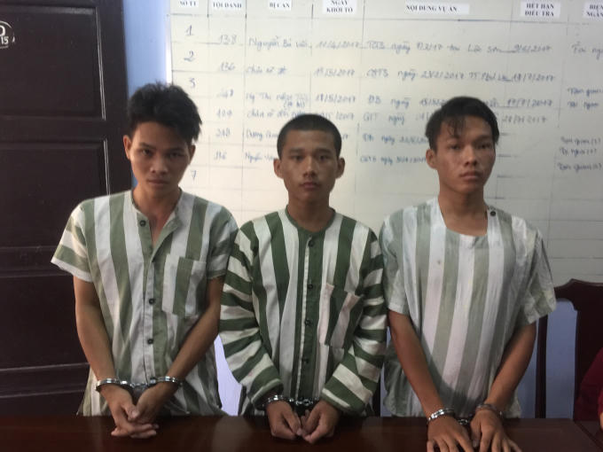 Các đối tượng tại cơ quan Công an.