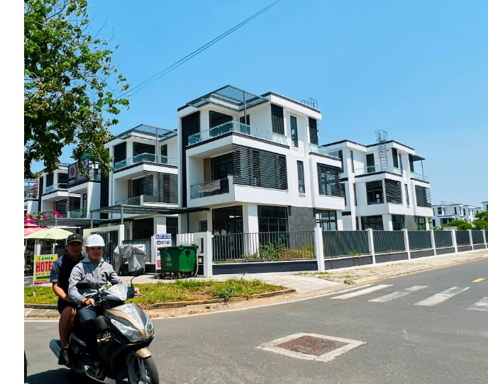Theo đề xuất của Bộ TN&MT, Luật Đất đai số 31/2024/QH15 có hiệu lực thi hành từ ngày 1/7/2024 thay vì ngày 1/1/2025 như trong Luật Đất đai đã quy định.