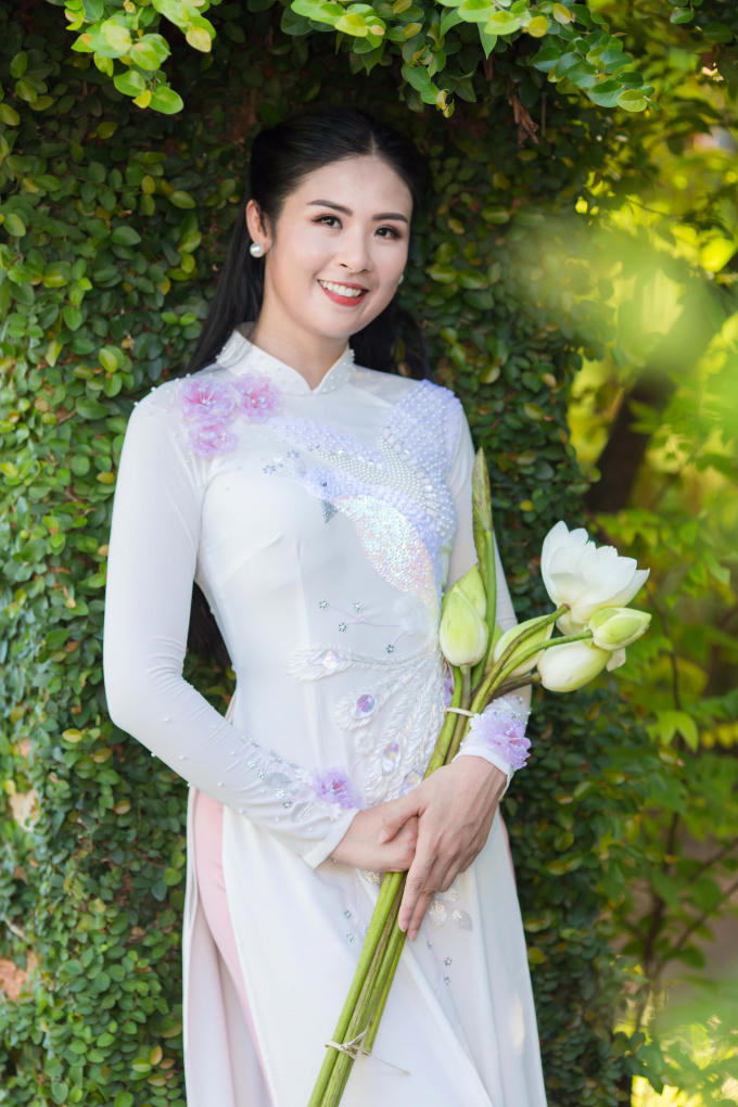 Ra mắt bộ sưu tập “Ngày hạnh phúc