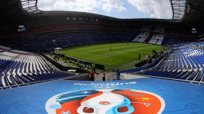 EURO 2016: UEFA cảnh báo xuất hiện vé giả trước bán kết Euro 2016