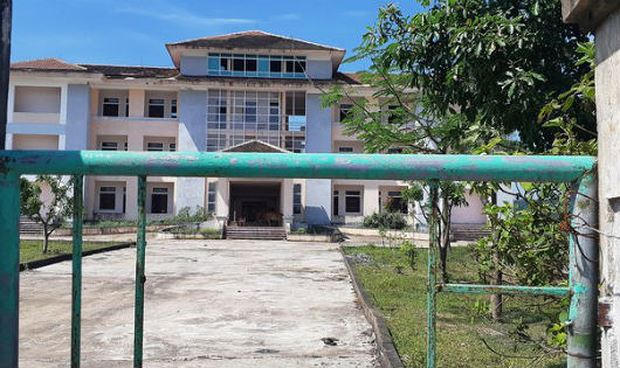 Theo ĐB Phạm Văn Hòa, việc thực hiện Đề án sẽ giúp giảm số công sở bỏ hoang như thế này.